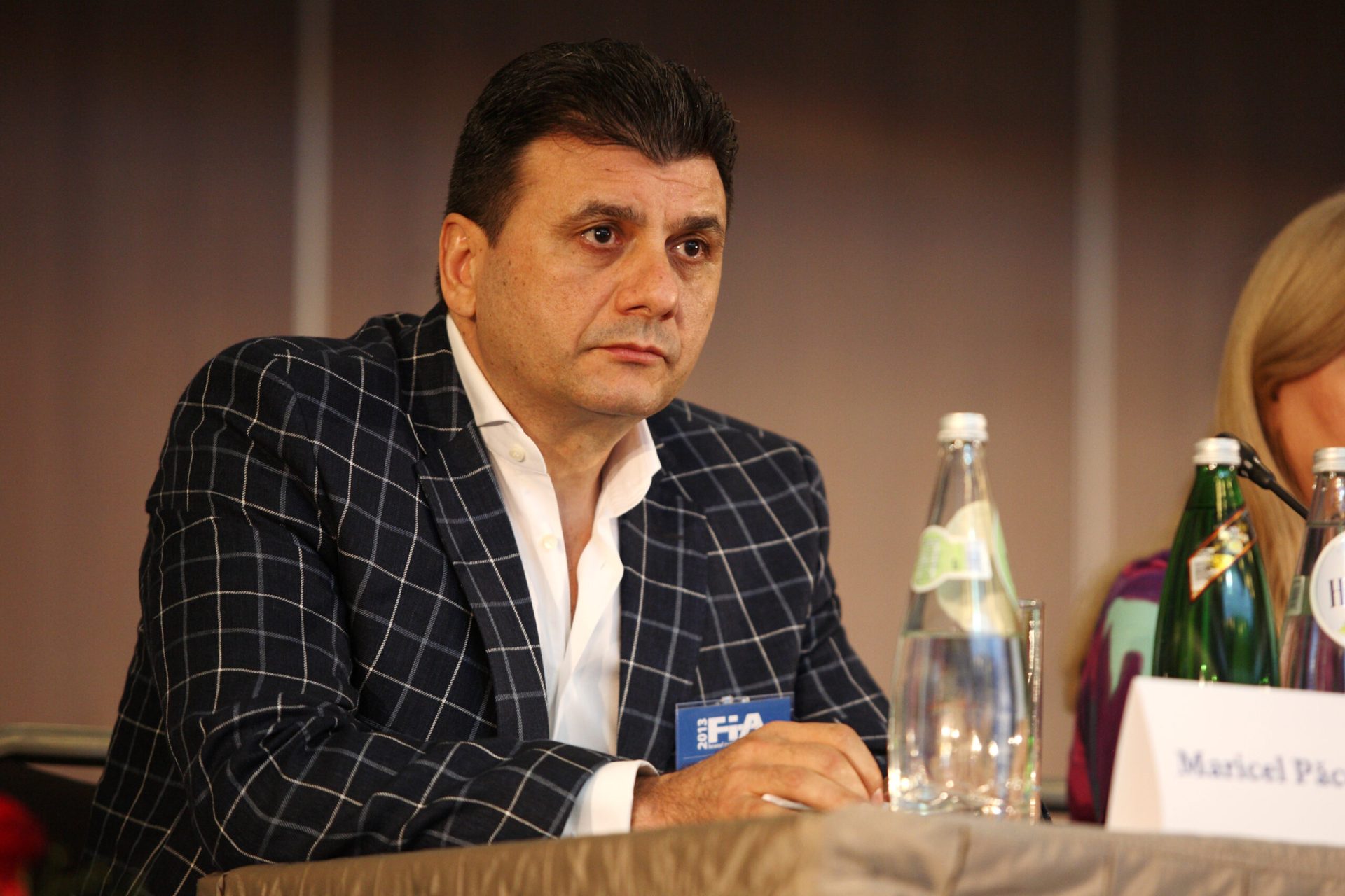 ANAF intensifică controalele fiscale în sectorul media Direcția Antifraudă din cadrul Agenției Naționale de Administrare Fiscală a anunțat recent că va intensifica măsurile legale pentru controlul și recuperarea obligațiilor fiscale în cazul unui grup de societăți controlate de proprietarul și administratorul unei televiziuni naționale