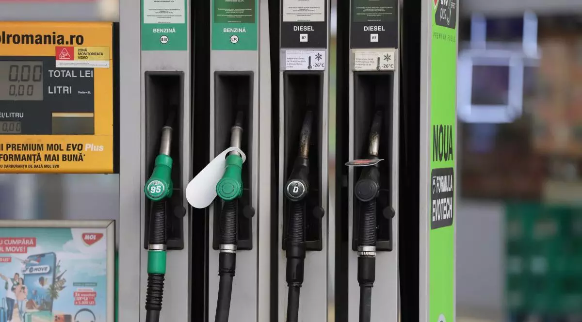 Prețurile la motorină vor scădea începând de marți, 7 aprilie, după ce Guvernul a decis reducerea accizei, o măsură menită să temperze creșterea costurilor pentru șoferi și companii din sector