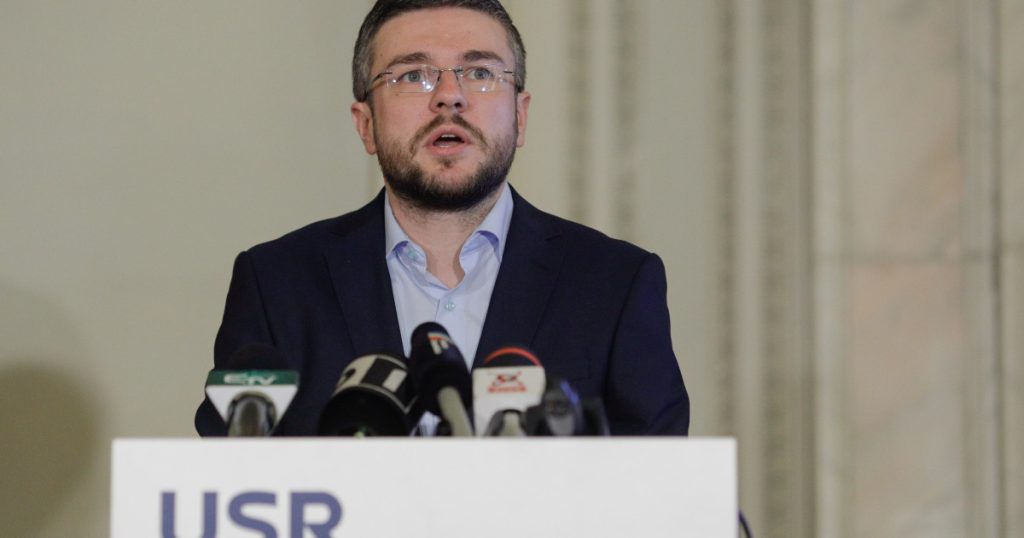 Irineu Darău (USR): Criza din Coaliție nu aduce voturi, instabilitatea e problema
