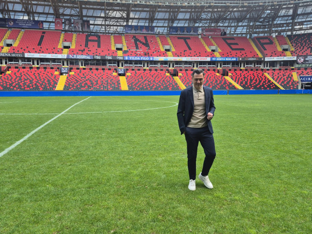 Rădoi, la stadionul lui Gaziantep: Antrenorul a ajuns la destinație
