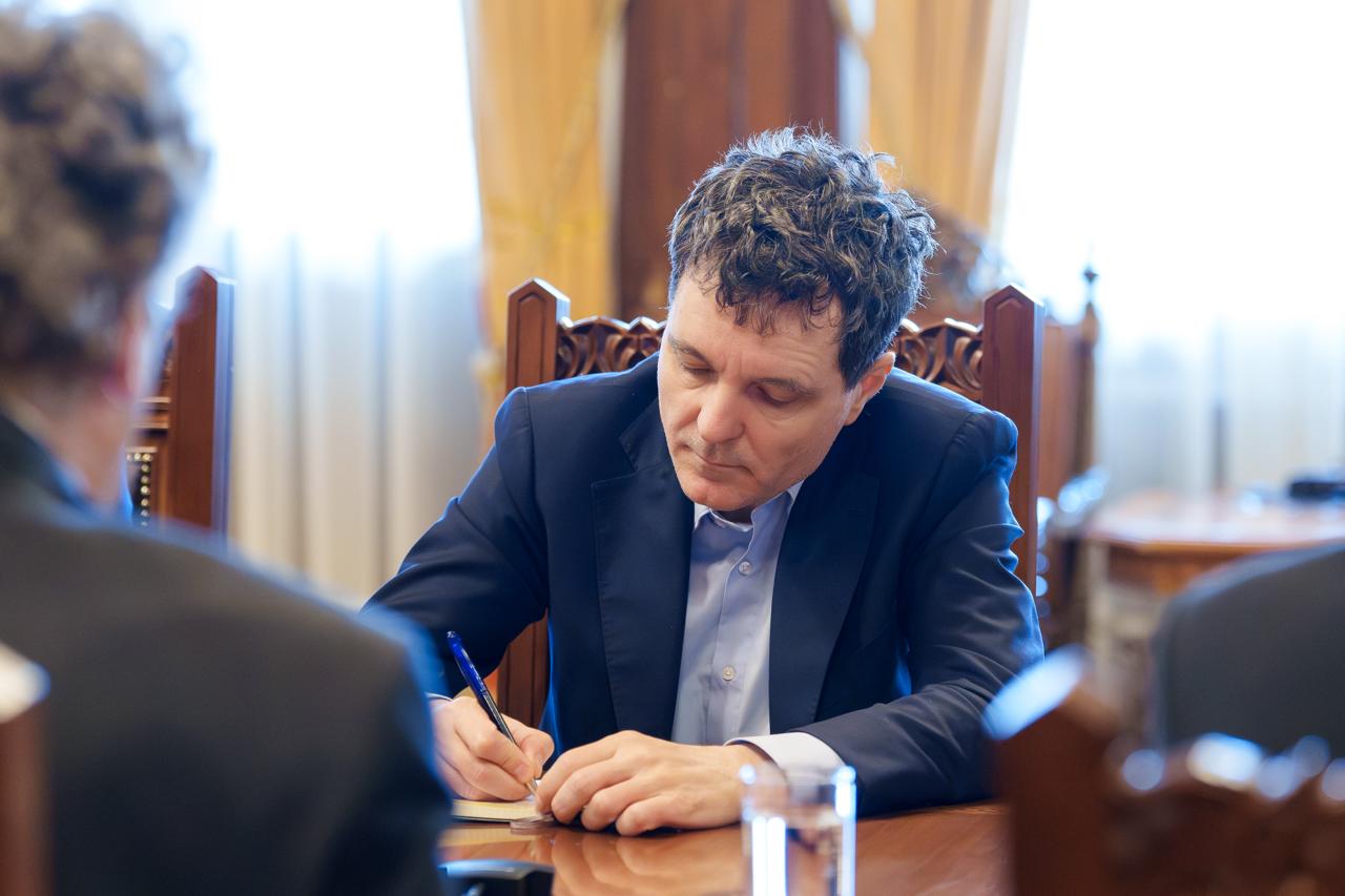 Ministrul Justiției a transmis propunerile pentru conducerea marilor parchete către Președintele Nicușor Dan Ministrul Justiției, Radu Marinescu, a trimis astăzi către Președintele Nicușor Dan propunerile pentru conducerea principalelor parchete din țară, odată ce toate procedurile legale au fost finalizate