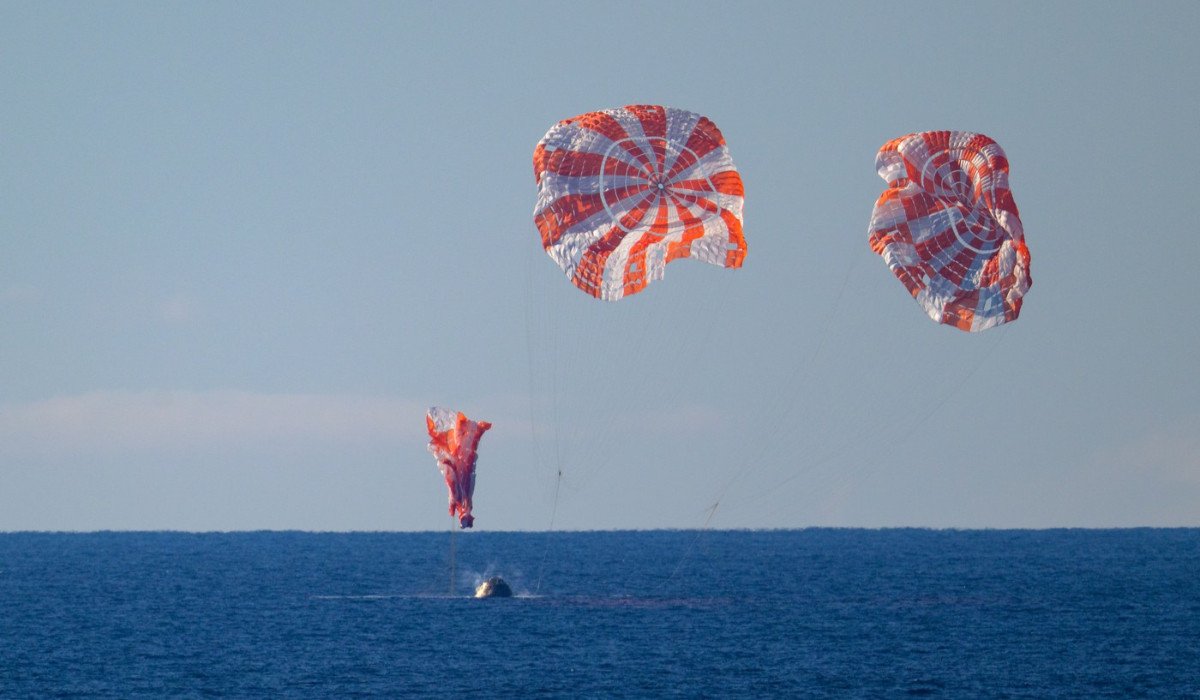 Orion a aterizat în Pacific: Misiunea Artemis II, record istoric stabilit