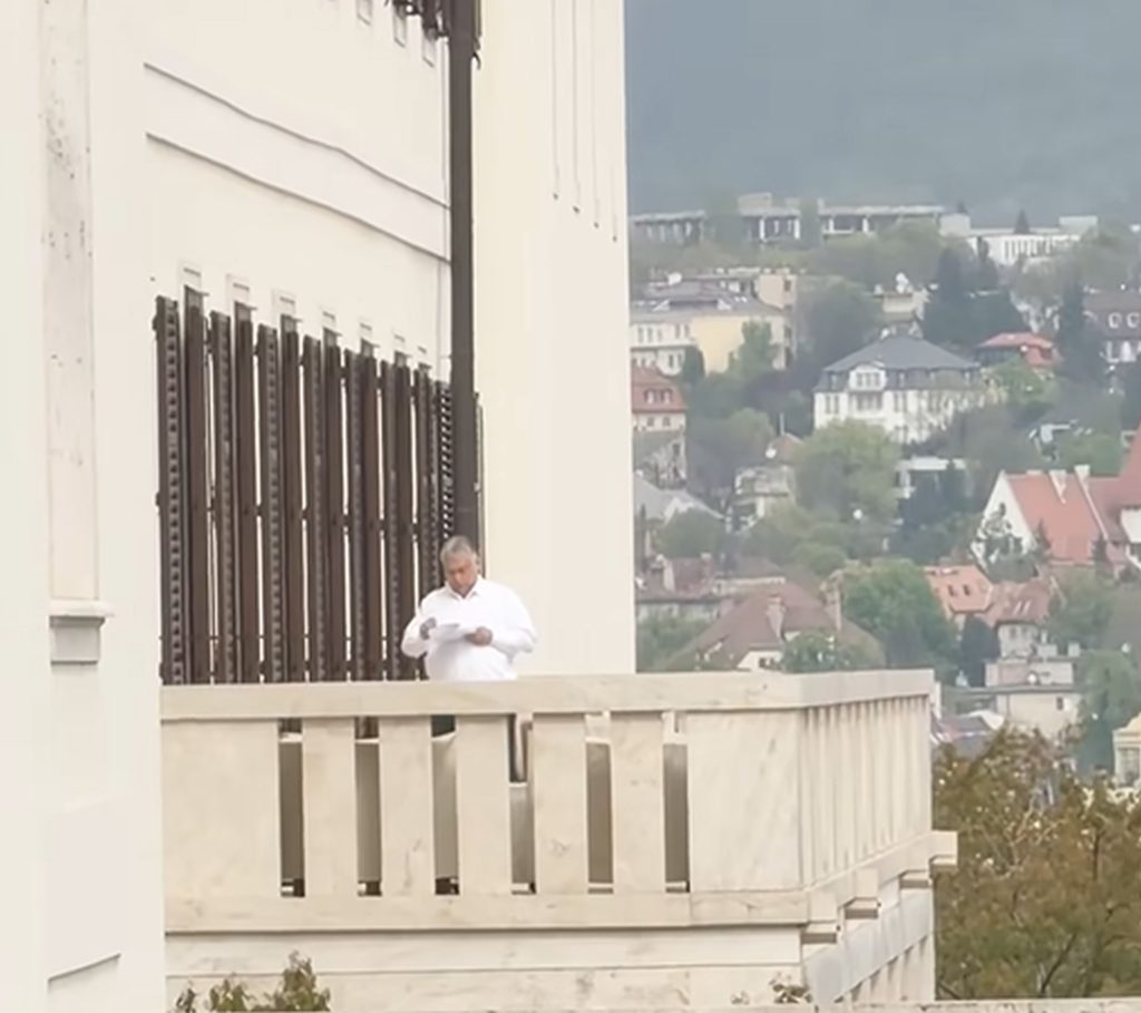 Orban, surprins pe balcon: Peter Magyar, martor la un moment neașteptat