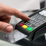 Cardul, singura metodă! Restaurantele refuză numerar. Ce se întâmplă