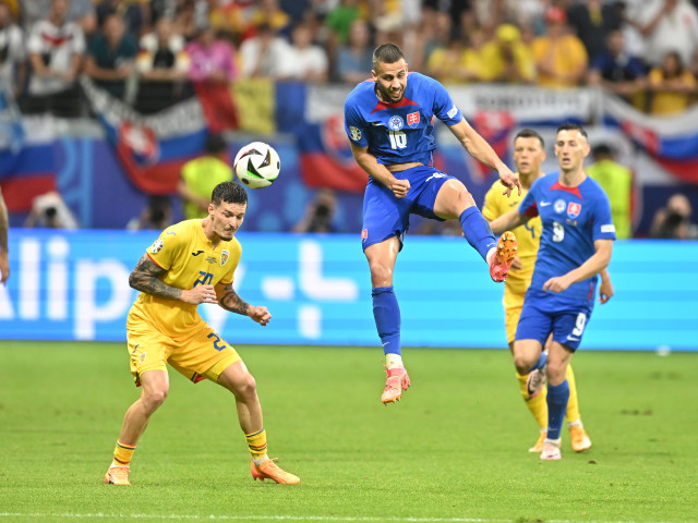 Selecționerul României anunță plecarea, dar există șanse să rămână după meciul cu Slovacia