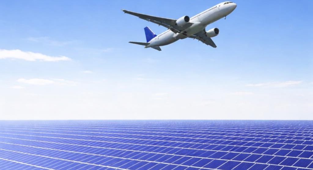 Zboruri scumpe la Otopeni: Peste 200.000 euro pentru panouri fotovoltaice