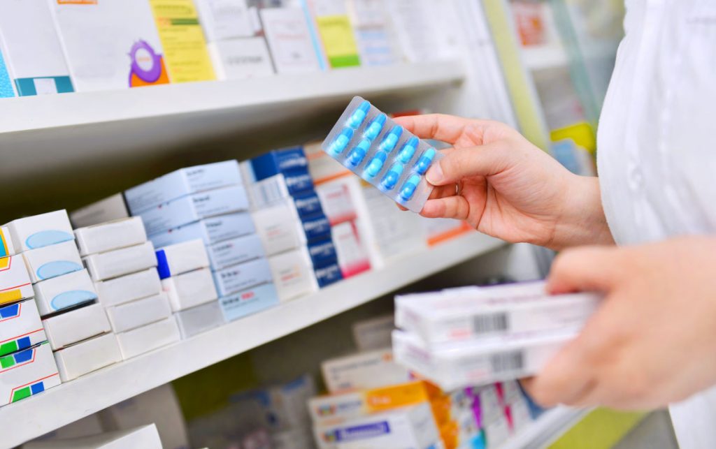 Program farmacii de Paște 2026: Unde găsești ajutor non-stop în Noaptea Învierii