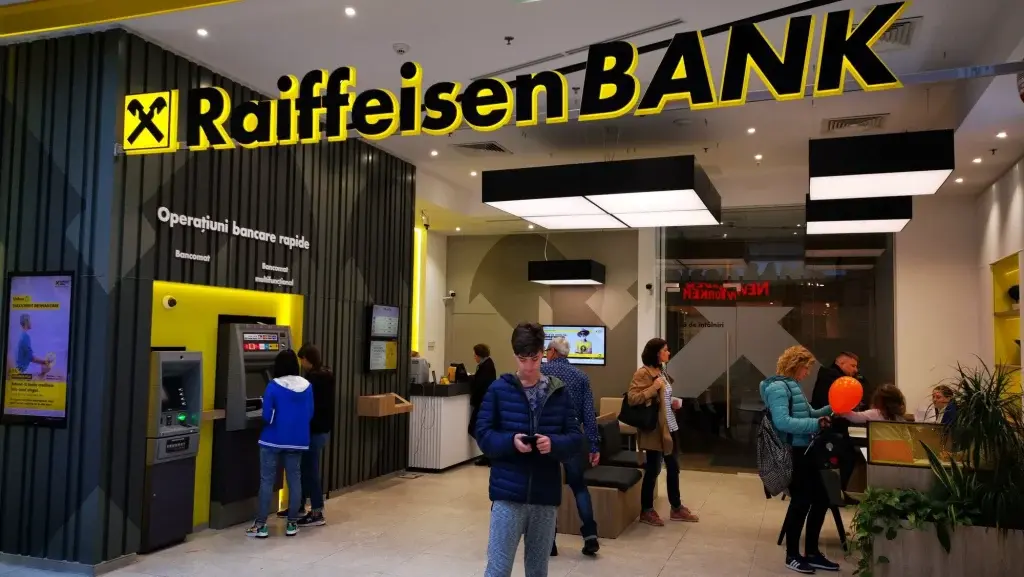 Majoritatea românilor din diaspora revin în țară pentru familie, iar planificarea vizitelor devine o prioritate Studiul realizat de Raiffeisen Bank, în colaborare cu Frappe Digital, dezvăluie că peste 60% dintre românii din străinătate locuiesc în afara țării de mai mult de opt ani și, de cele mai multe ori, își rezervă din timp vizitele în România pentru a fi aproape de familie