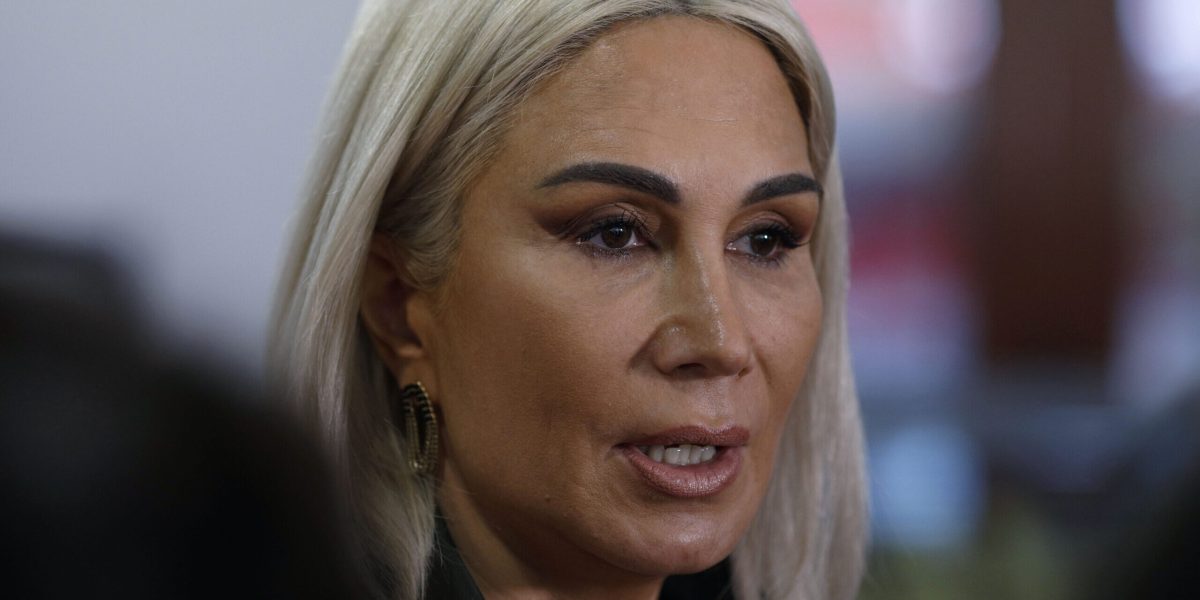 Gratuități pentru părinții cu copii cu autism sau Down. Legea, votată