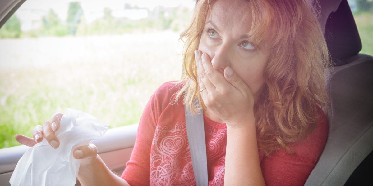 Rău de mașină: Scapă INSTANT cu un truc banal. Uită de problemele din călătorii