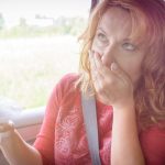 Rău de mașină: Scapă INSTANT cu un truc banal. Uită de problemele din călătorii