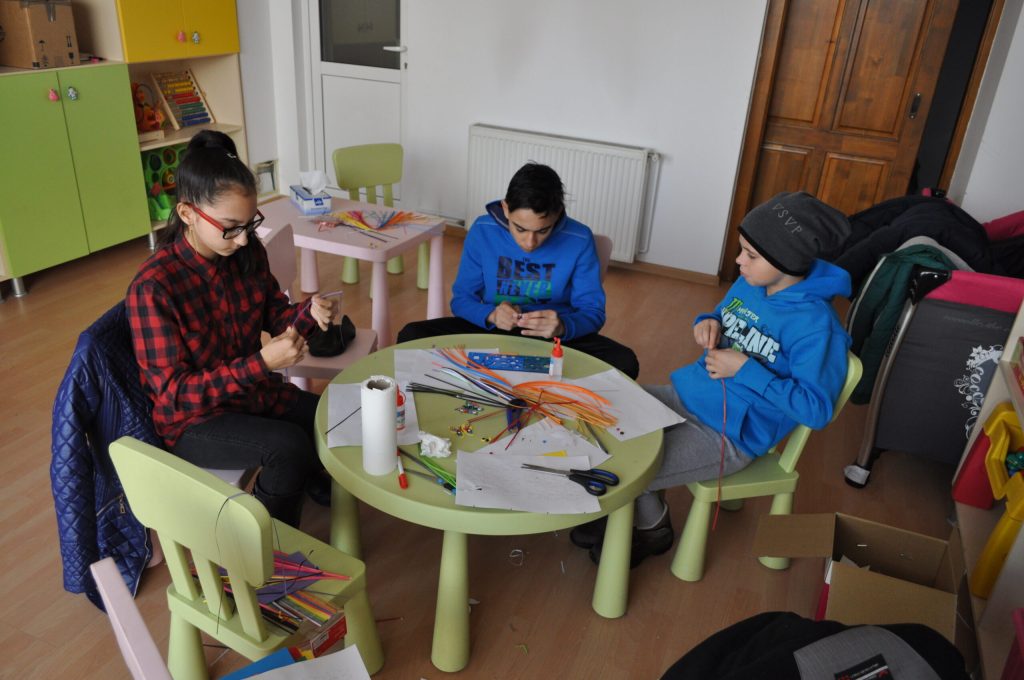 Criză Sector 3: Copiii, victime ale abuzurilor, îngrijiți de asistenți fără experiență