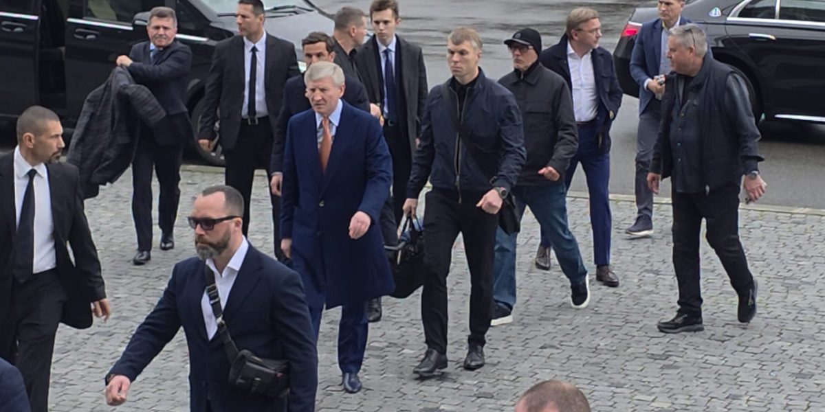 Ahmetov, miliardarul ucrainean, la București pentru Lucescu. Gest emoționant