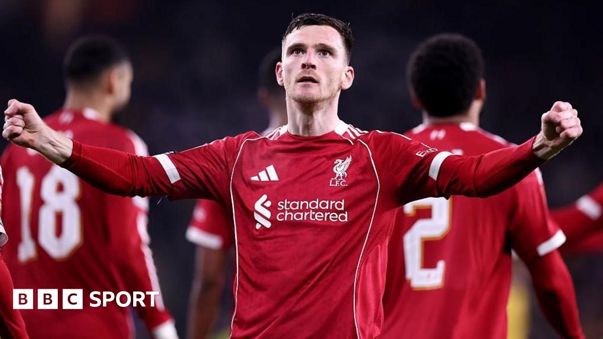 Andy Robertson lifts the Premier League trophy in 2025