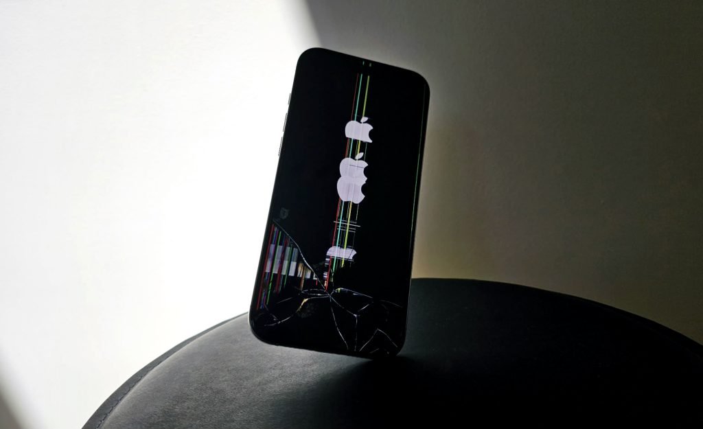 Atacurile de tip „juice jacking” reprezintă o amenințare relativ limitată pentru utilizatorii de dispozitive mobile, dar caută să tragă un semnal de alarmă asupra siguranței în zonele publice