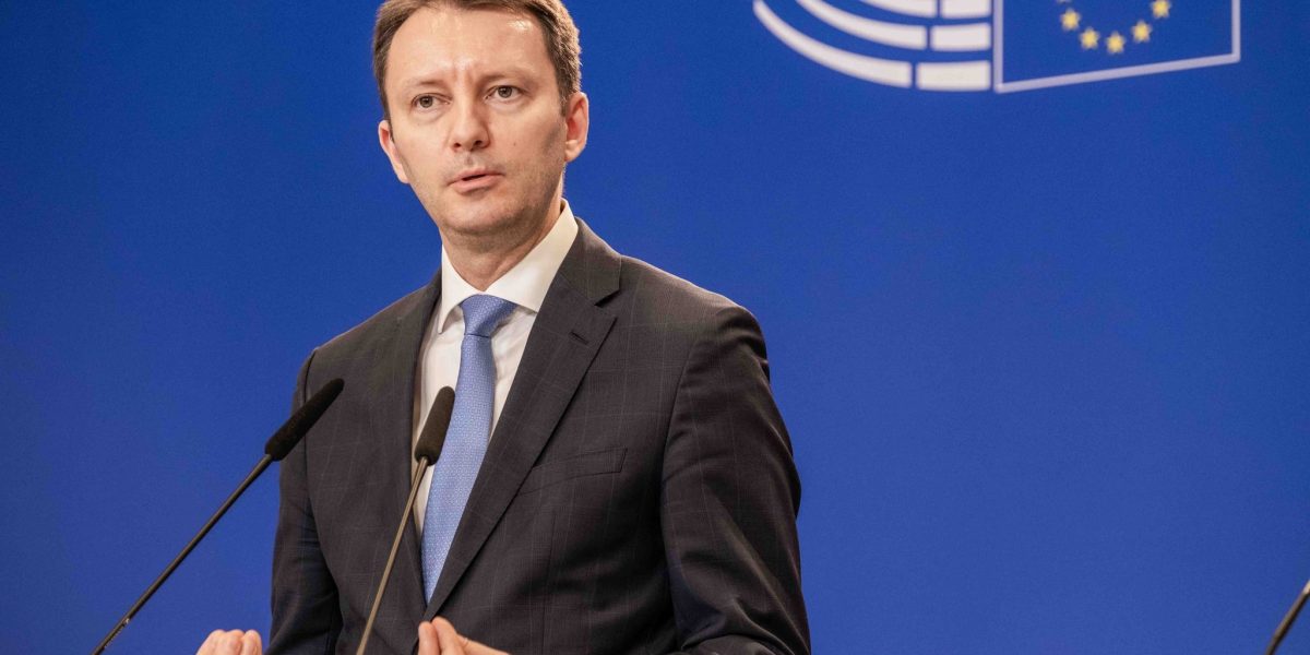 Mureșan: Orban, dispus să-și sărăcească țara precum orice dictator