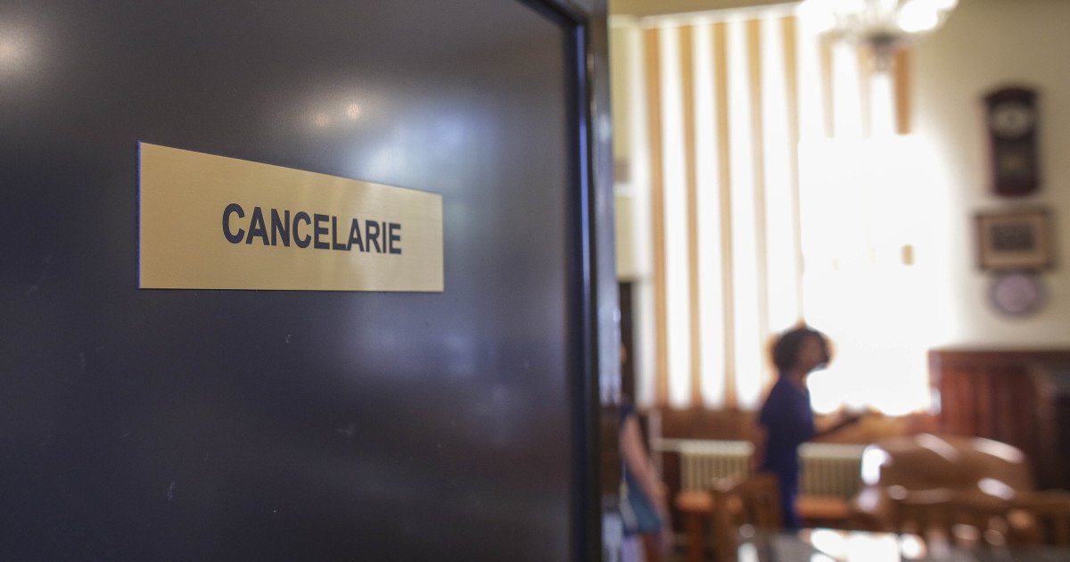 Sindicaliştii din Educaţie acuză blocarea plăţilor stabilite de instanţe. Ministerul invocă prevederile legale