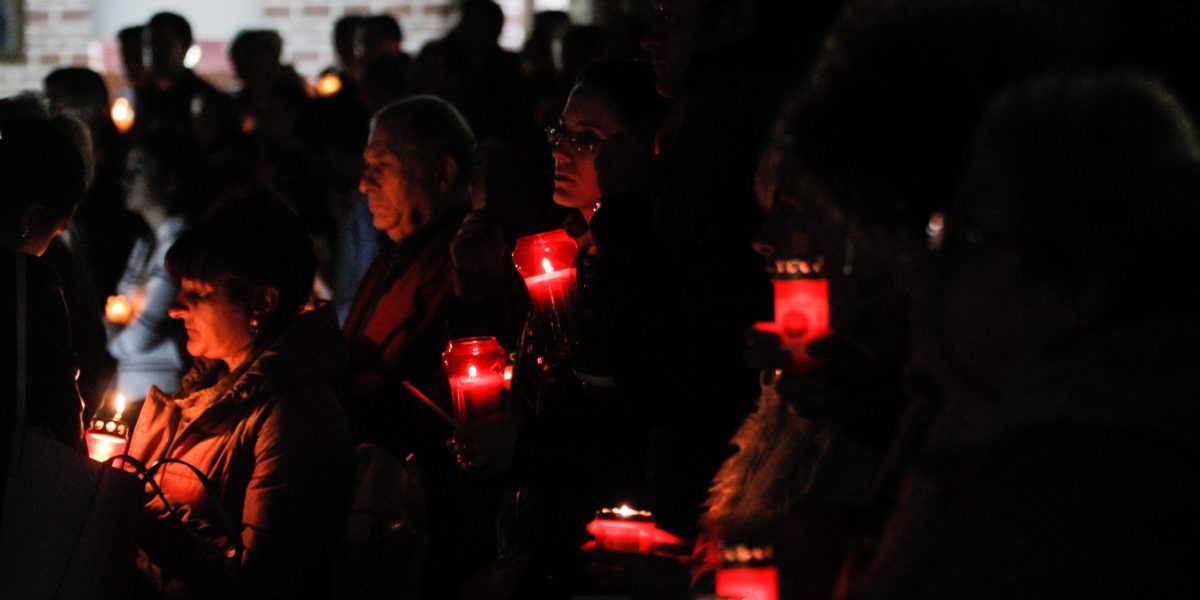 Câți români se vor duce la Slujba de Înviere anul acesta
