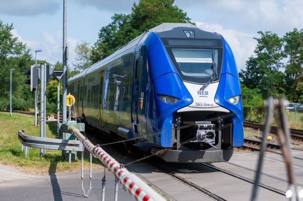 România investește în viitor: Trenuri pe hidrogen! Cine a câștigat licitația, pe ce rute vor circula