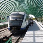 Tren spre Otopeni, deviat! Pasageri, puși să meargă pe jos din cauza unei erori