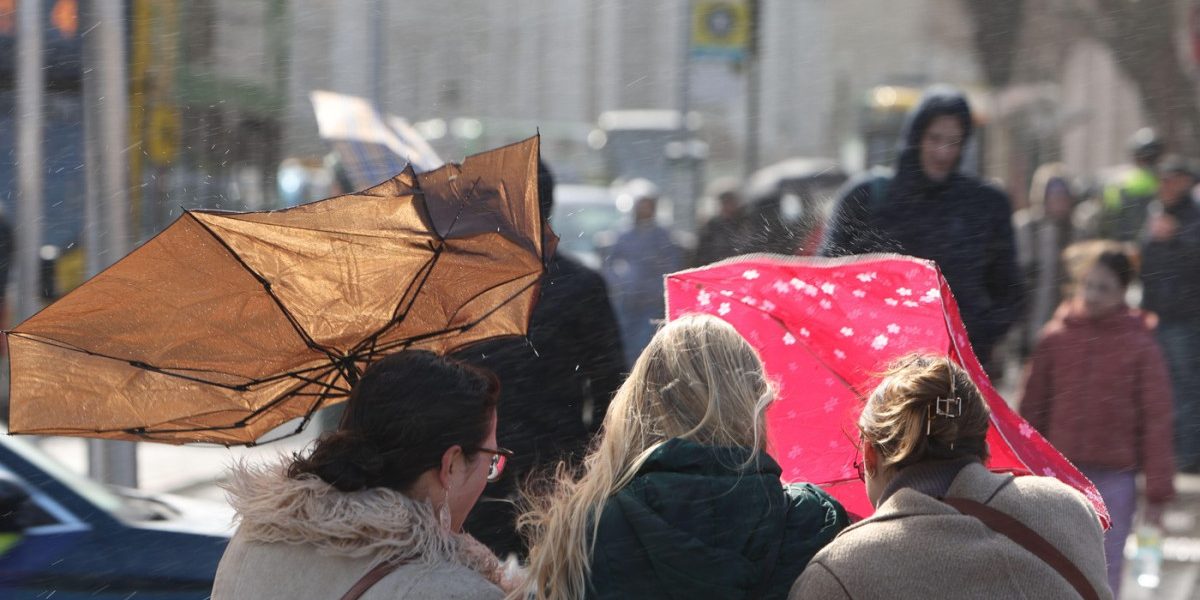 Vremea se schimbă radical: se anunță ploi, ninsori și temperaturi sub normalul perioadei. Zonele vizate de cod galben HARTĂ