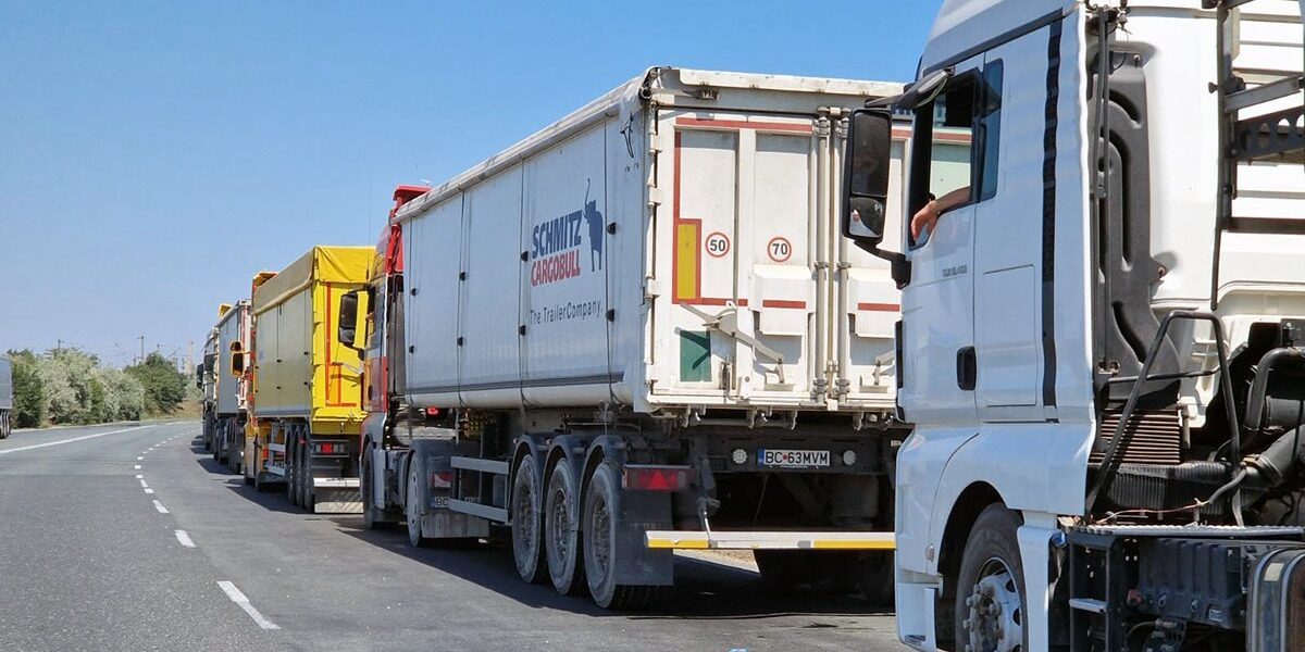 CNAIR impune restricții de circulație pentru camioane de Paște pe A2, DN7 și DN39