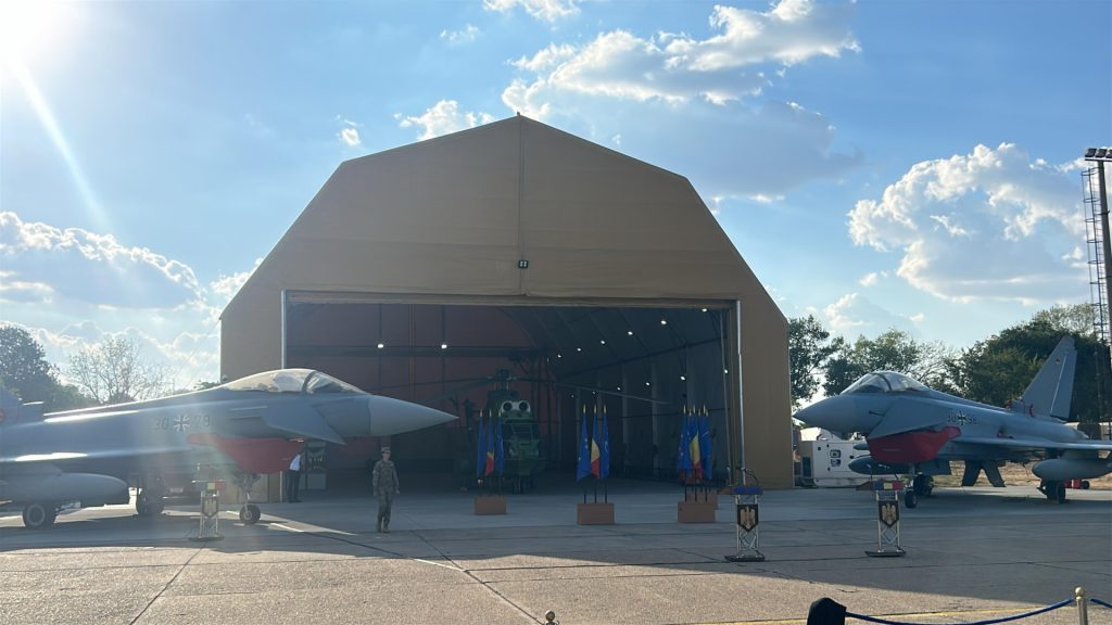 România, în ochii românilor: 53% susțin bazele SUA pentru realimentare