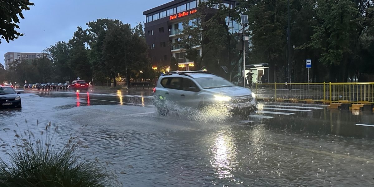 METEO: Aprilie vine cu vreme mai blândă, dar și ploi spre final