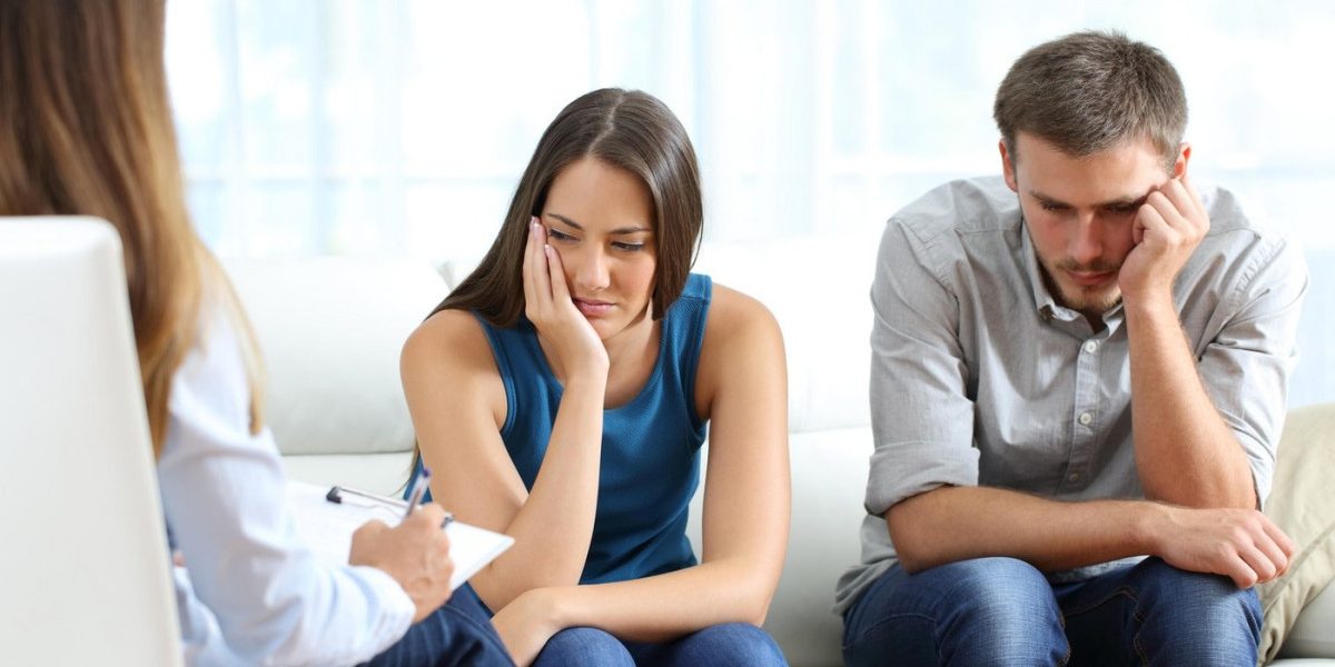 Părinții copiilor cu autism și Down, sprijin psihologic gratuit. Lege votată