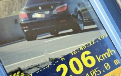 Șofer, prins cu 206 km/h pe DN! Poliția: „Șoselele nu-s piste de avioane”