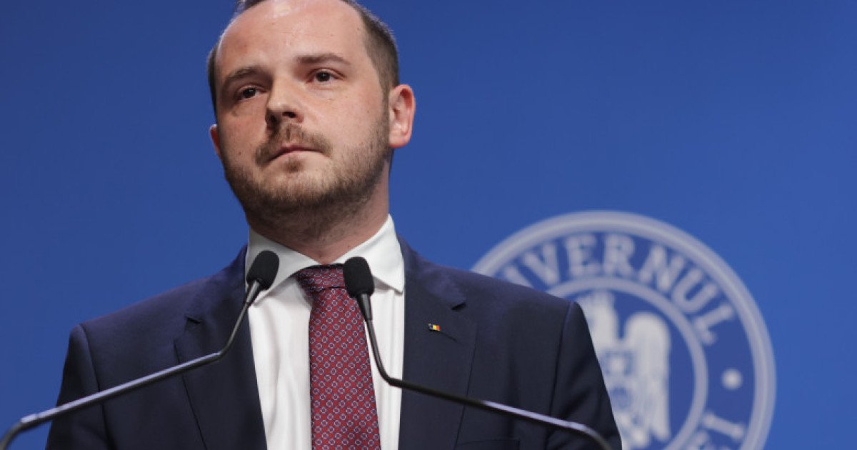 Ministrul Sănătății, Alexandru Rogobete, a declarat că România va încerca să utilizeze fondurile destinate plății pentru vaccinurile anti-COVID pentru alte medicamente, întrucât bugetul Ministerului Sănătății nu prevede alocări financiare pentru plata acestor doze