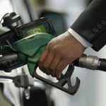 Carburantii se ieftinesc de joi, unde găsești cele mai mici prețuri