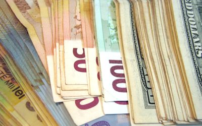 Euro se depreciază pe piata interbancară, anunță BNR