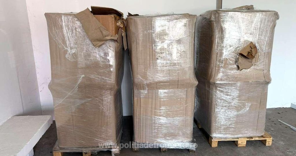 Giurgiu: O tonă de tutun de contrabandă, găsită într-o dubă