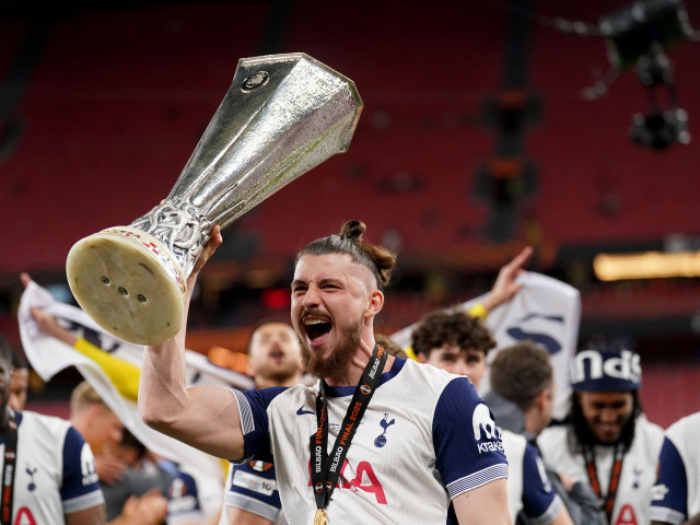 Radu Drăgușin se poate transfera la Fiorentina din vară, anunță Florin Manea