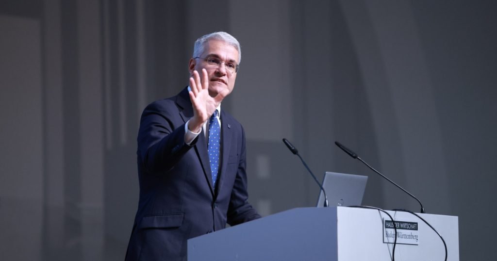 Ministrul Dragoș Pîslaru anunță măsuri pentru accelerarea PNRR Guvernul accelerează implementarea reformelor din Planul Național de Redresare și Reziliență (PNRR) și monitorizează stadiul acestora printr-un sistem de tip „semafor”, a declarat joi ministrul Investițiilor și Proiectelor Europene, Dragoș Pîslaru