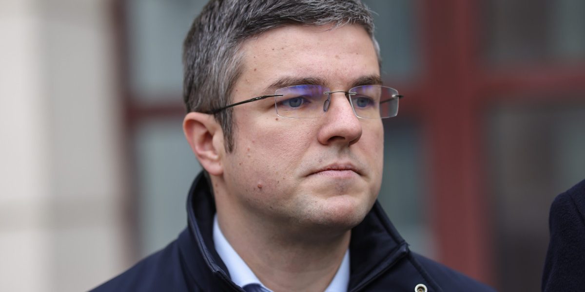 Statul recuperează imobil ocupat ilegal 18 ani. Ministrul anunță finalizarea