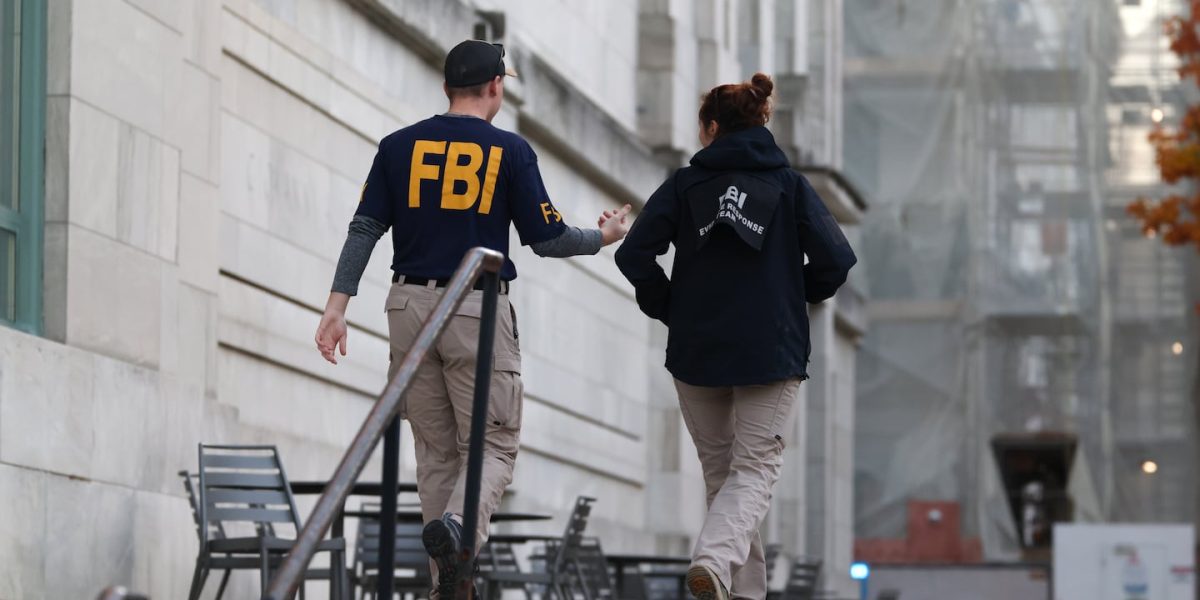 Hacheri ruși, prinși de FBI după atacuri în 23 de state