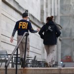 Hacheri ruși, prinși de FBI după atacuri în 23 de state