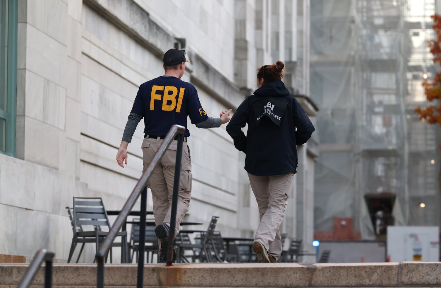 Hacheri ruși, prinși de FBI după atacuri în 23 de state