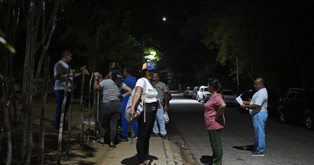 Venezuela cedează: Zeci de deținuți politici, eliberați. SUA pune presiune