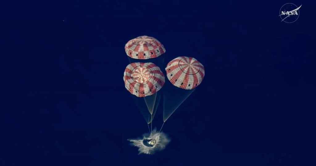 Orion, misiunea ARTEMIS II, amerizează perfect în Pacific după călătoria istorică