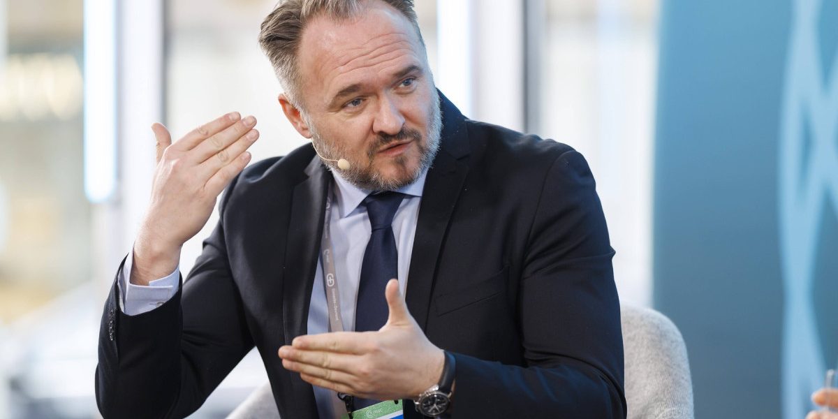 UE pregătește măsuri dure pentru penuria de combustibili, avertisment de la Comisarul pentru Energie