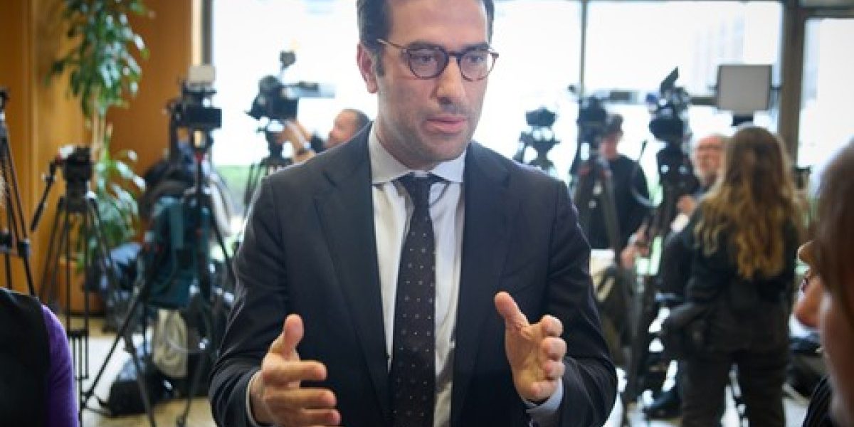 Spania și patru țări europene cer eliminarea impozitului pentru companiile energetice