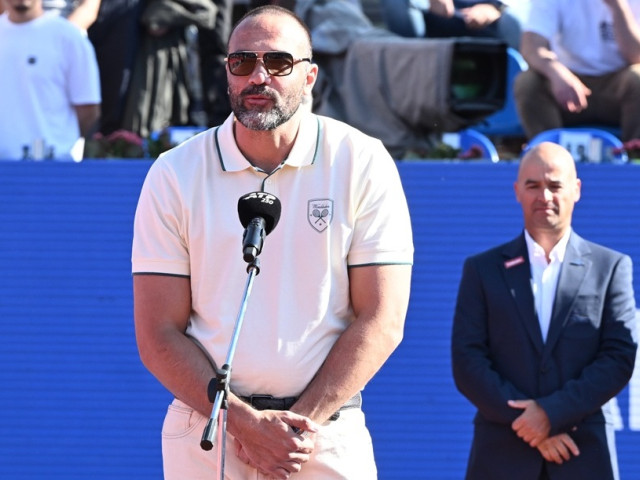 aGFzaD1mZGQ4MzQ4N2VkYzJhMjQ4Y2RjMWU4NDFmOTU2NDRkZA.thumb_.jpg - ReactiveNews