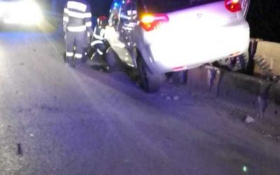 Accident grav în Bistrița-Năsăud: Trei bărbați, la spital după impact cu un podeț pe DN 17