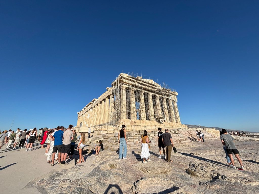 Grecia, restricții ȘOC pentru femei la plajă: amenzi URIAȘE de 3.000 de euro