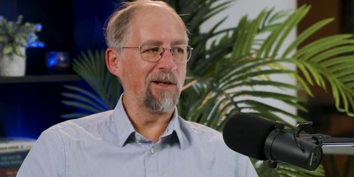 Adam Back, un important informatician și membru al comunității Cypherpunk, neagă vehement că ar fi creatorul Bitcoin, prima criptomonedă din lume