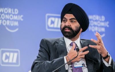 Președintele Băncii Mondiale avertizează asupra impactului războiului din Orientul Mijlociu asupra economiei globale Președintele Băncii Mondiale, Ajay Banga, a declarat marți că războiul din Orientul Mijlociu va avea consecințe directe asupra economiei mondiale, provocând o încetinire a creșterii și o creștere semnificativă a inflației