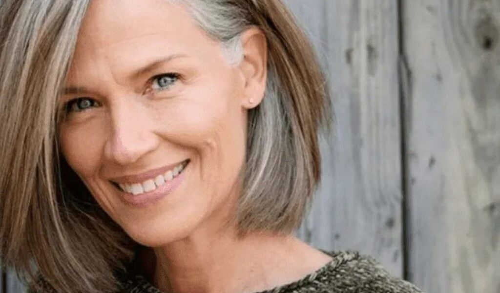 O descoperire revoluționară care promite să anuleze firele albe ale părului